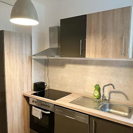 Апартаменты Moderne 3-zimmer-wohnung Mitten Im Zentrum *